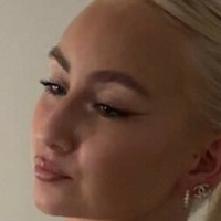 Lara-Charlottee Naakt