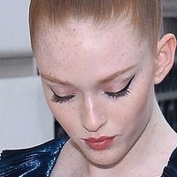 Larsen Thompson Naakt