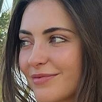 Laura Winges Naakt