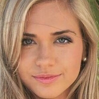 Lauren Cowling Naakt