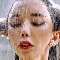 Leng Yein Naakt