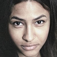 Léonie Simaga Naakt