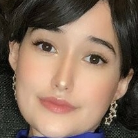 Lia Waifu Naakt