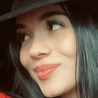 Lili Jones Naakt
