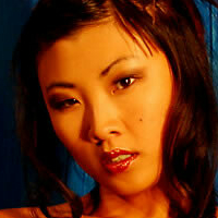 Lily Kwan Naakt