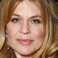 Linda Hamilton Naakt