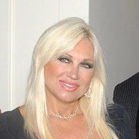 Linda Hogan Naakt