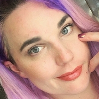 Lindsay Jones Naakt