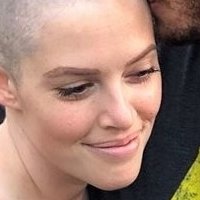 Lindsay Lockhart Naakt