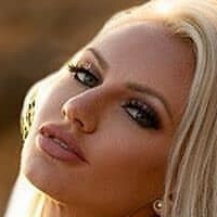 Lindsay Nicole Naakt