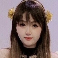 Linily Naakt