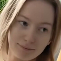 Lou Petite Naakt