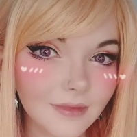Louise Julie Naakt