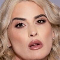 Lucy Hart Naakt