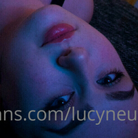 lucyneus Naakt