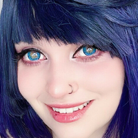 LucyYumi Naakt