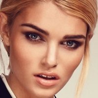 Luisa Hartema Naakt