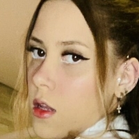 Lyne Pink Naakt