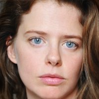Maaike Neuville Naakt