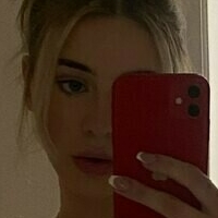 Mackenzie Carson Naakt