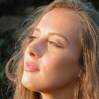 Mackenzie Holton Naakt