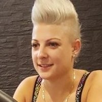 Magda Narozna Naakt