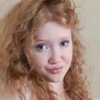 Makenna Kelly Naakt