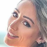 Mariana Aroldi Naakt