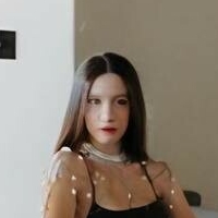 Mariana José Naakt