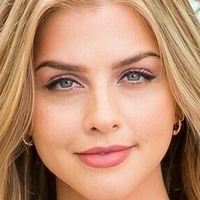 Marina Laswick Naakt