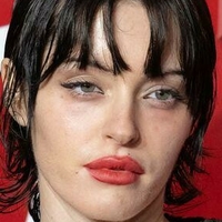 Mathilda Mace Naakt
