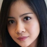 Maya Mustika Naakt