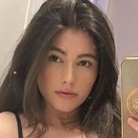 Melek Azad Naakt