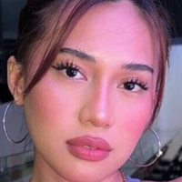 Melody Anne Seña Naakt
