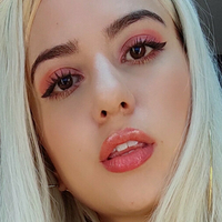 Mia Violet Naakt