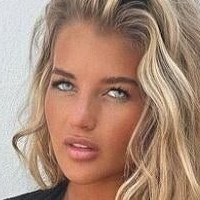 Mia Woodhall Naakt