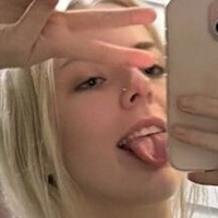 miaarely Naakt