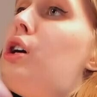 miabond_ Naakt