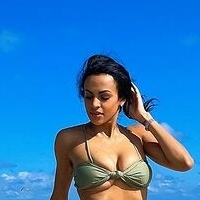 Michelle Bassetti Naakt