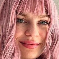 milana_wood Naakt