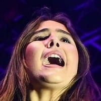 Mimi Webb Naakt
