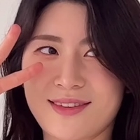 Min.E Naakt