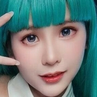 Minichu Naakt