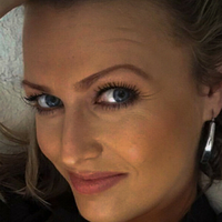 Mirina Naakt