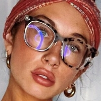 Molly Dixx Naakt