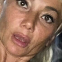 Mommy Di Naakt
