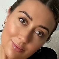 Ms. Bella Naakt
