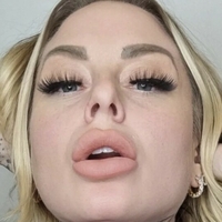 Nadia Naakt