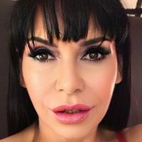 Naima Guidi Naakt