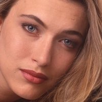 Natacha Lindinger Naakt